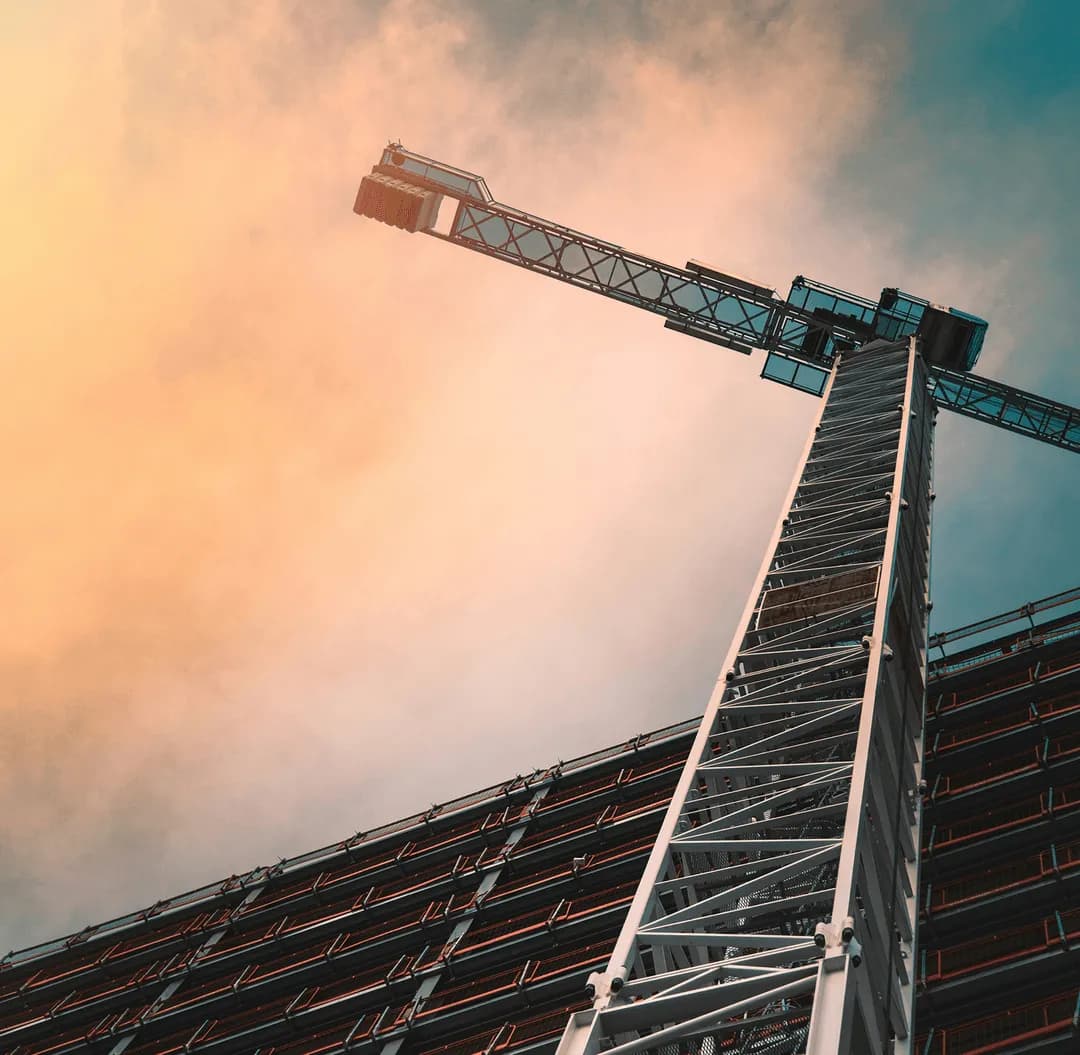 Construction crane
